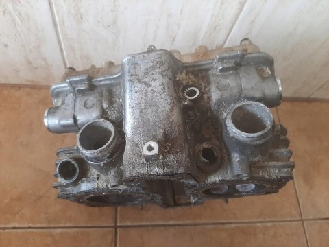 GŁOWICA CYLINDRA PRZÓD HONDA MAGNA VF 750 GŁOWICA CYLINDRA PRZÓD HONDA MAGNA VF 750