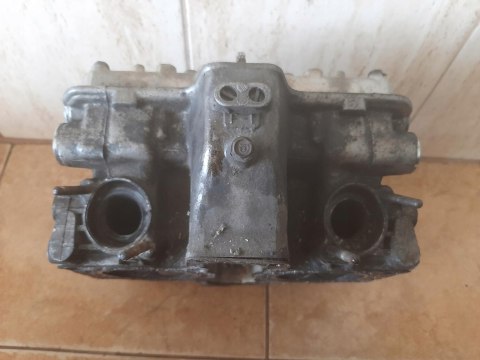 GŁOWICA CYLINDRA PRZÓD HONDA MAGNA VF 750 GŁOWICA CYLINDRA PRZÓD HONDA MAGNA VF 750