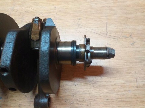 WAŁ KORBOWY KORBOWODY KAWASAKI KZ 650 WAŁ KORBOWY KORBOWODY KAWASAKI KZ 650
