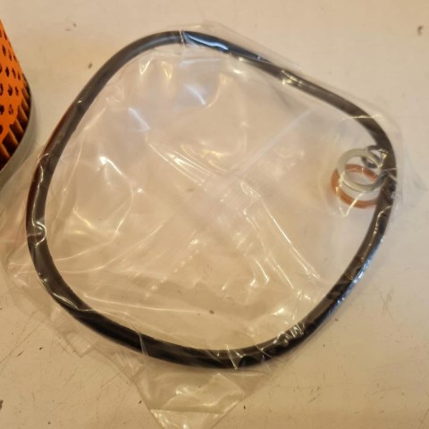 BMW 5 E34 OPEL OMEGA B 2.5 TDS FILTR OLEJU MEYLE 3141140008