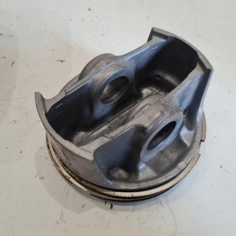 BMW R 1100 RT RS CYLINDER TŁOK KOMPLET 1340727 BMW R 1100 RT RS CYLINDER TŁOK KOMPLET 1340727