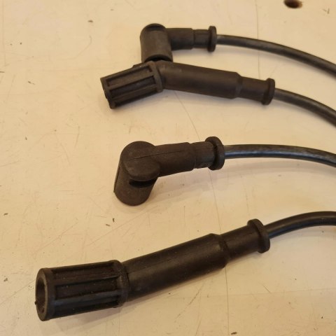 FIAT TEMPRA TIPO 1.8 PRZEWODY ZAPŁONOWE JANMOR FAS22 FIAT TEMPRA TIPO 1.8 PRZEWODY ZAPŁONOWE JANMOR FAS22