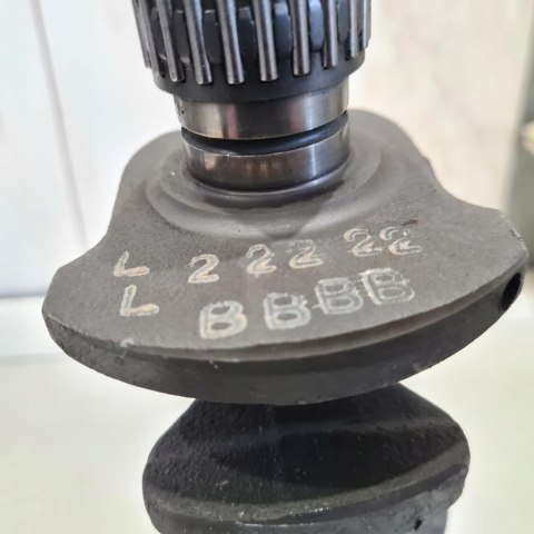 HONDA CB 600 PC25E HORNET WAŁ KORBOWY