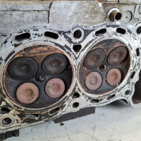 HONDA CBR 900RR SC33 GŁOWICA WAŁKI ZAWORY KPL HONDA CBR 900RR SC33 GŁOWICA WAŁKI ZAWORY KPL