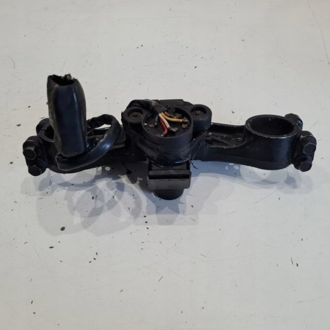 KAWASAKI GTR 1000 PÓŁKA GÓRNA ZAWIESZENIA