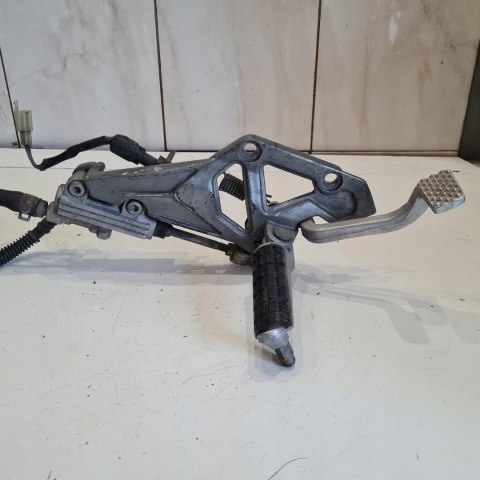 KAWASAKI ZZR 1100 SET PODNÓŻEK POMPA HAMULCOWA KPL