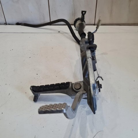 KAWASAKI ZZR 1100 SET PODNÓŻEK POMPA HAMULCOWA KPL