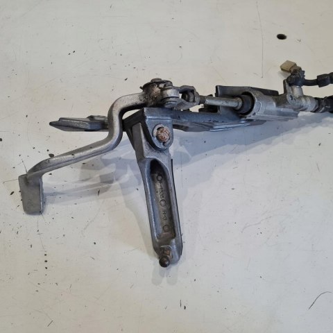 KAWASAKI ZZR 1100 SET PODNÓŻEK POMPA HAMULCOWA KPL