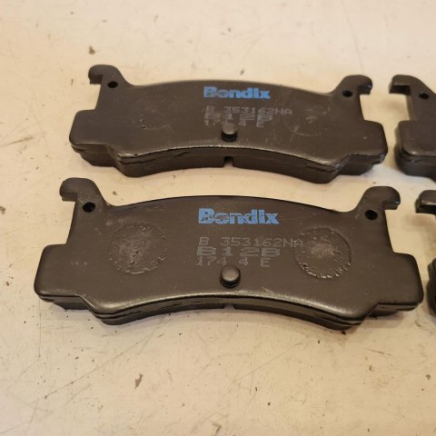 MAZDA 323 III MX-3 KLOCKI HAMULCOWE BENDIX 572162B MAZDA 323 III MX-3 KLOCKI HAMULCOWE BENDIX 572162B