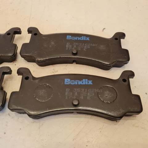 MAZDA 323 III MX-3 KLOCKI HAMULCOWE BENDIX 572162B MAZDA 323 III MX-3 KLOCKI HAMULCOWE BENDIX 572162B