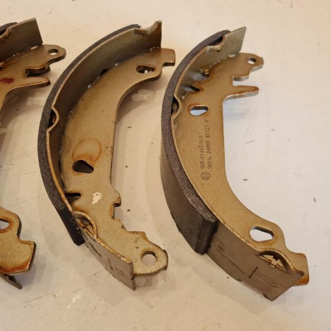 RENAULT CLIO I TWINGO I SZCZĘKI HAMULCOWE SAMKO 84880 RENAULT CLIO I TWINGO I SZCZĘKI HAMULCOWE SAMKO 84880
