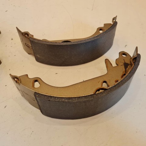RENAULT CLIO I TWINGO I SZCZĘKI HAMULCOWE SAMKO 84880 RENAULT CLIO I TWINGO I SZCZĘKI HAMULCOWE SAMKO 84880