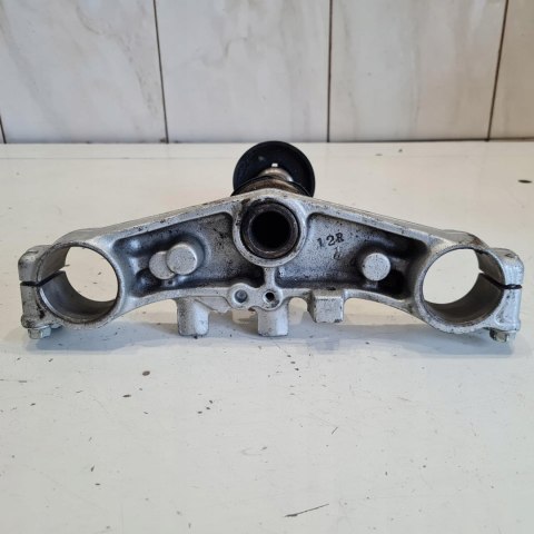 SUZUKI SV 650 98-02 SZTYCA PÓŁKA DOLNA ZAWIESZENIA SUZUKI SV 650 98-02 SZTYCA PÓŁKA DOLNA ZAWIESZENIA
