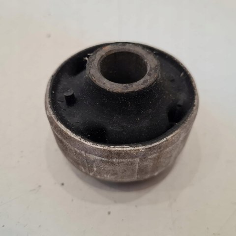 VOLKSWAGEN POLO 6N SILENTBLOCK TULEJA WAHACZA SWAG 30600034