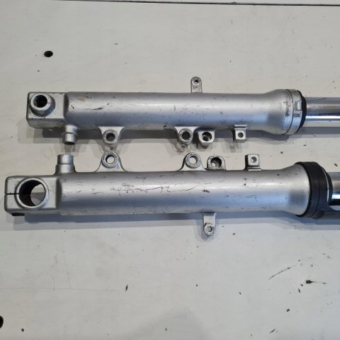 YAMAHA R6 RJ01 RJ03 5EB LAGI ZAWIESZENIE PRZÓD KOMPLET YAMAHA R6 RJ01 RJ03 5EB LAGI ZAWIESZENIE PRZÓD KOMPLET
