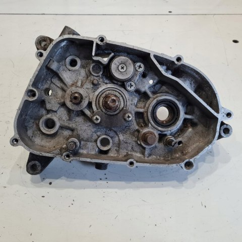 YAMAHA RD 50 KARTER OBUDOWA SKRZYNIA BIEGÓW KOMPLET YAMAHA RD 50 KARTER OBUDOWA SKRZYNIA BIEGÓW KOMPLET