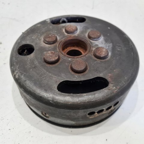 YAMAHA TT 250 MAGNETO KOŁO MAGNESOWE F3T359 YAMAHA TT 250 MAGNETO KOŁO MAGNESOWE F3T359