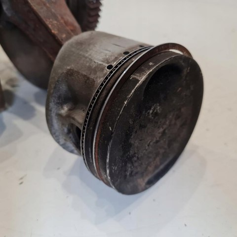 YAMAHA XV 750 VIRAGO WAŁ KORBOWY KORBOWODY TŁOKI KOMPLET BEZ LUZÓW !