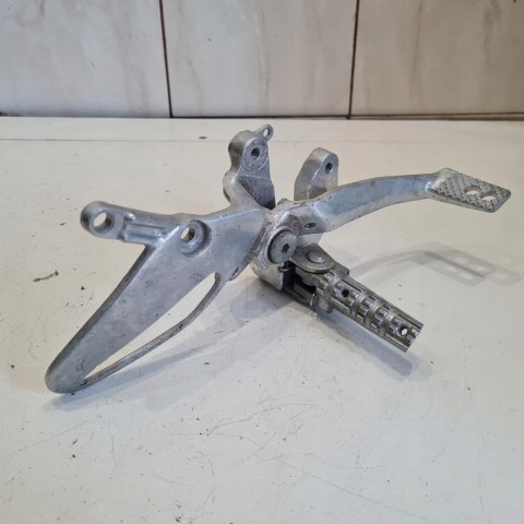 YAMAHA YZF 600 THUNDERCAT SET PODNÓŻEK PRAWY YAMAHA YZF 600 THUNDERCAT SET PODNÓŻEK PRAWY