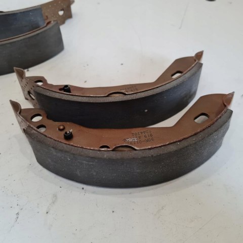 CITROEN XSARA PEUGEOT 205 306 309 SZCZĘKI HAMULCOWE 919.427