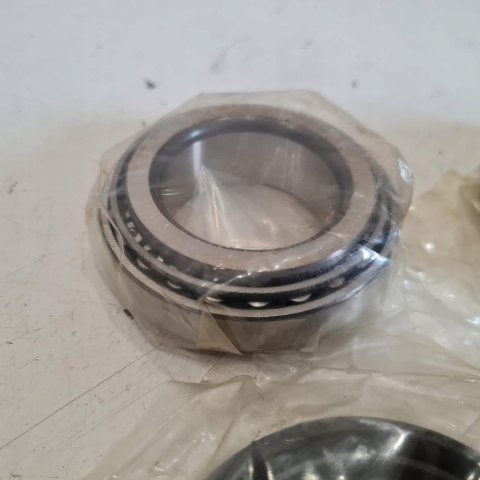 FORD SIERRA ŁOŻYSKO KOŁA SKF VKBA 898 FORD SIERRA ŁOŻYSKO KOŁA SKF VKBA 898