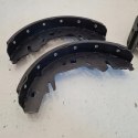 JEEP GRAND CHEROKEE ZJ XJ WRANGLER YJ SZCZĘKI HAMULCOWE 71-714R