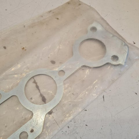 MAZDA 323 BA 1.5 16V USZCZELKA KOLEKTORA WYDECHOWEGO