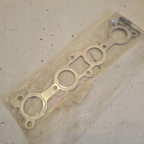 MAZDA 323 BA 1.5 16V USZCZELKA KOLEKTORA WYDECHOWEGO