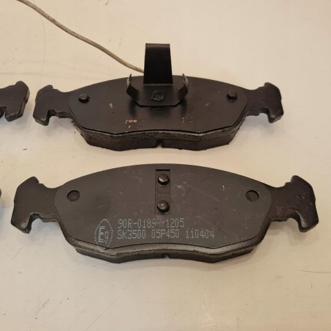PEUGEOT 306 KLOCKI HAMULCOWE SAMKO 5SP450 PEUGEOT 306 KLOCKI HAMULCOWE SAMKO 5SP450