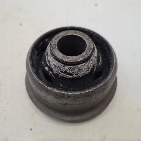 SEAT IBIZA II III TOLEDO I II SILENTBLOCK TULEJA WAHACZA FZ9066