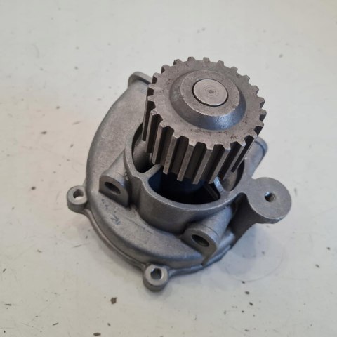 SUZUKI VITARA 2.0 TD 94-98 POMPA WODY SUZUKI VITARA 2.0 TD 94-98 POMPA WODY