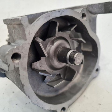 SUZUKI VITARA 2.0 TD 94-98 POMPA WODY SUZUKI VITARA 2.0 TD 94-98 POMPA WODY