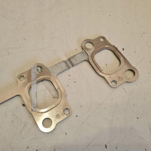 TOYOTA AVENSIS T22 T25 COROLLA E11 E12 2.0D USZCZELKA KOLEKTORA WYDECHOWEGO