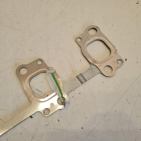 TOYOTA AVENSIS T22 T25 COROLLA E11 E12 2.0D USZCZELKA KOLEKTORA WYDECHOWEGO