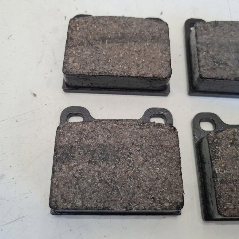 AUDI 80 B2 VW GOLF I JETTA I KLOCKI HAMULCOWE ROULUNDS 459885 AUDI 80 B2 VW GOLF I JETTA I KLOCKI HAMULCOWE ROULUNDS 459885