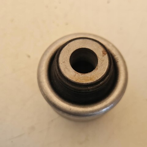 PEUGEOT PARTNER CITROEN BERLINGO SILENTBLOCK TULEJA WAHACZA 352391 PEUGEOT PARTNER CITROEN BERLINGO SILENTBLOCK TULEJA WAHACZA 352391