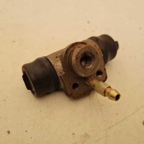 AUDI 100 C2 C3 CYLINDEREK HAMULCOWY C5W018FL AUDI 100 C2 C3 CYLINDEREK HAMULCOWY C5W018FL