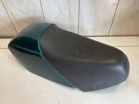 DERBI VAMOS 50 125 SIEDZENIE FOTEL KANAPA OWIEWKA OSŁONA PLASTIK