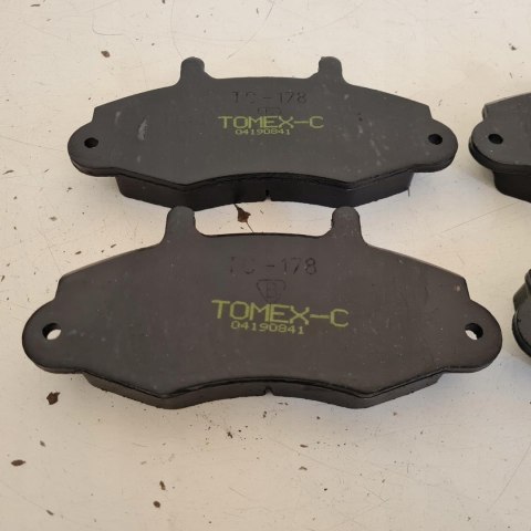FORD TRANSIT KLOCKI HAMULCOWE KOMPLET TOMEX-C 10-66 FORD TRANSIT KLOCKI HAMULCOWE KOMPLET TOMEX-C 10-66