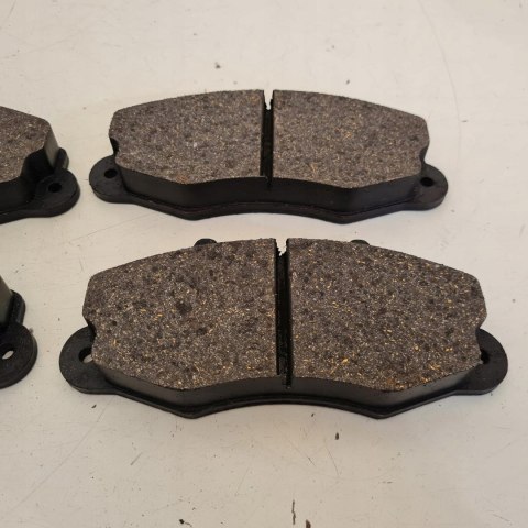 FORD TRANSIT KLOCKI HAMULCOWE KOMPLET TOMEX-C 10-66 FORD TRANSIT KLOCKI HAMULCOWE KOMPLET TOMEX-C 10-66