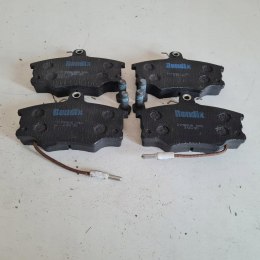 FIAT CROMA 85-88 KLOCKI HAMULCOWE KPL BENDIX 571426B