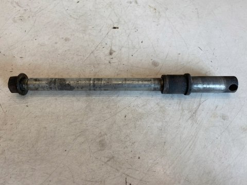 KAWASAKI KZ 750 GT OŚ OŚKA SZPILKA KOŁA PRZEDNIEGO KAWASAKI KZ 750 GT OŚ OŚKA SZPILKA KOŁA PRZEDNIEGO