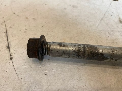 KAWASAKI KZ 750 GT OŚ OŚKA SZPILKA KOŁA PRZEDNIEGO KAWASAKI KZ 750 GT OŚ OŚKA SZPILKA KOŁA PRZEDNIEGO