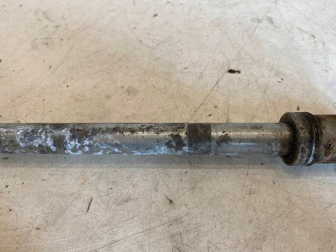 KAWASAKI KZ 750 GT OŚ OŚKA SZPILKA KOŁA TYLNEGO KAWASAKI KZ 750 GT OŚ OŚKA SZPILKA KOŁA TYLNEGO