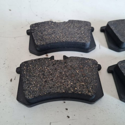 PEUGEOT 405 KLOCKI HAMULCOWE KPL BENDIX 571513B PEUGEOT 405 KLOCKI HAMULCOWE KPL BENDIX 571513B