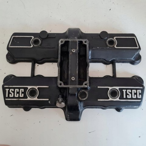 SUZUKI GSX 550 POKRYWA OBUDOWA OSŁONA DEKIEL KAPA