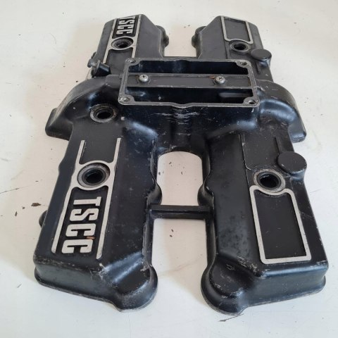 SUZUKI GSX 550 POKRYWA OBUDOWA OSŁONA DEKIEL KAPA