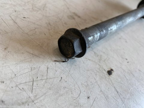 SUZUKI GSXF GSX 600F GSX-F 600 750 SZPILKA OŚ OŚKA