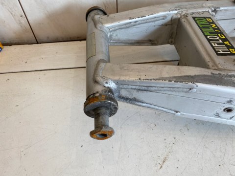 YAMAHA FZ1 1000 FAZER 01-05 WAHACZ TYŁ