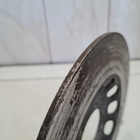YAMAHA XJ 650 TARCZA HAMULCOWA PRZÓD KOMPLET YAMAHA XJ 650 TARCZA HAMULCOWA PRZÓD KOMPLET